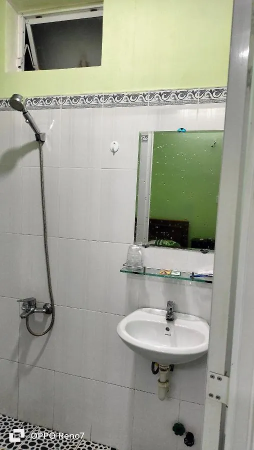 Bed and Breakfast Nha Nghi Lam Tung Nha Trang Vietnam