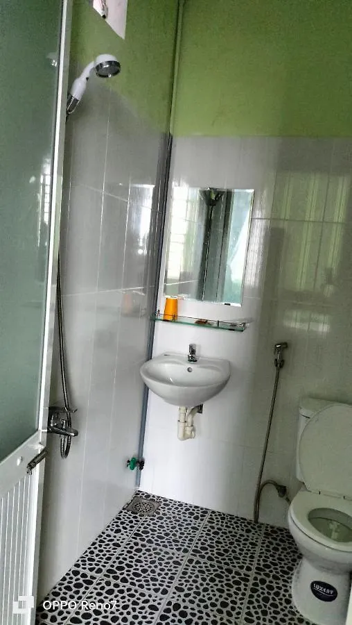 Bed and Breakfast Nha Nghi Lam Tung Nha Trang 0*,  Vietnam