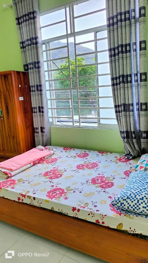 Bed and Breakfast Nha Nghi Lam Tung Nha Trang Vietnam